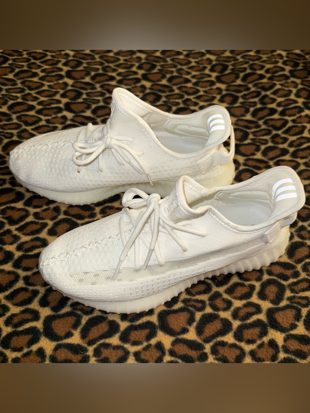 RARE Adidas Yeezy Boost 350 V2 “Chamelon” Sneakers Preowned Mens 8 Womens 9 1/2